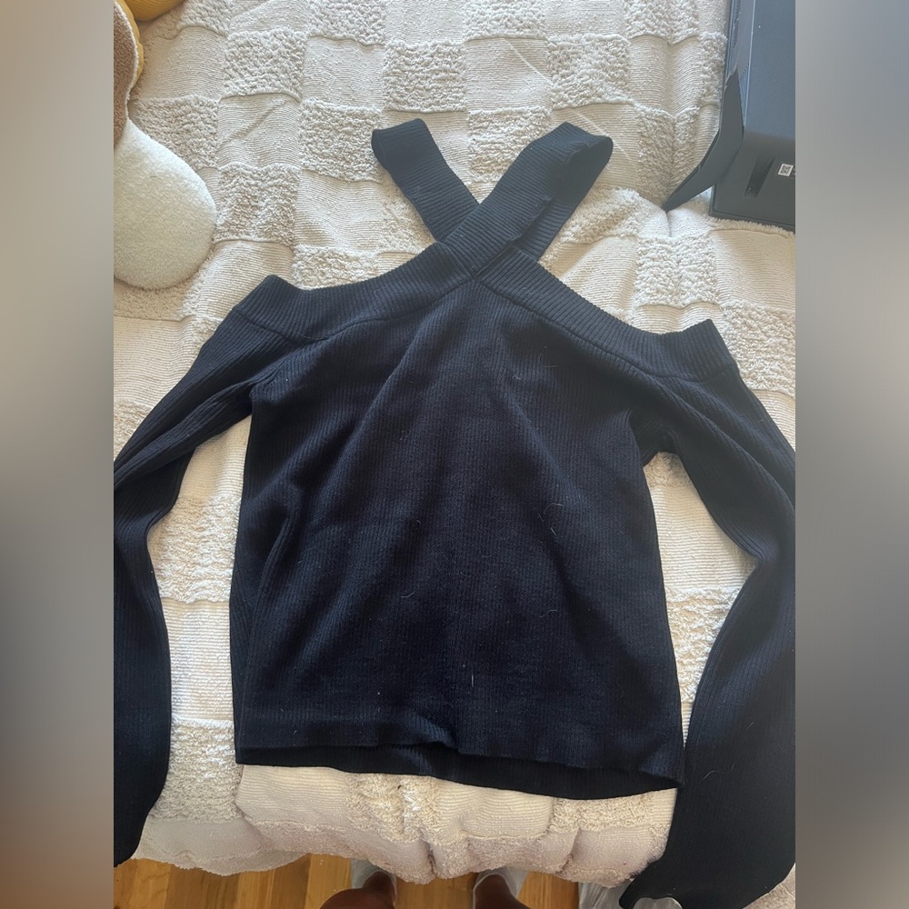 NWT lulus off shoulder sweater